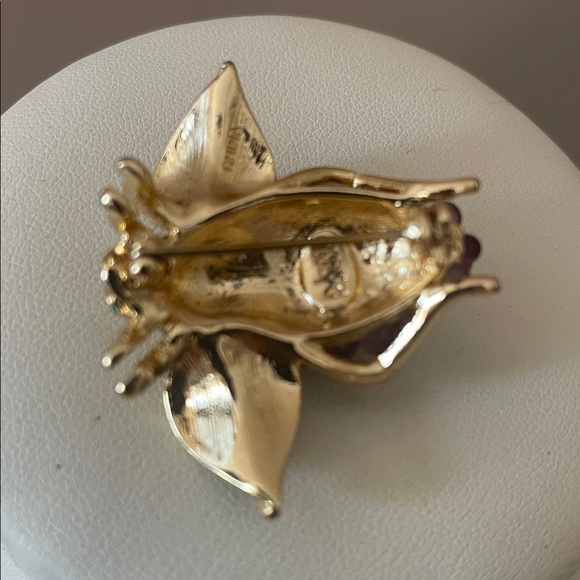Joan Rivers vintage bumble bee Grape Brooch - Picture 3 of 4